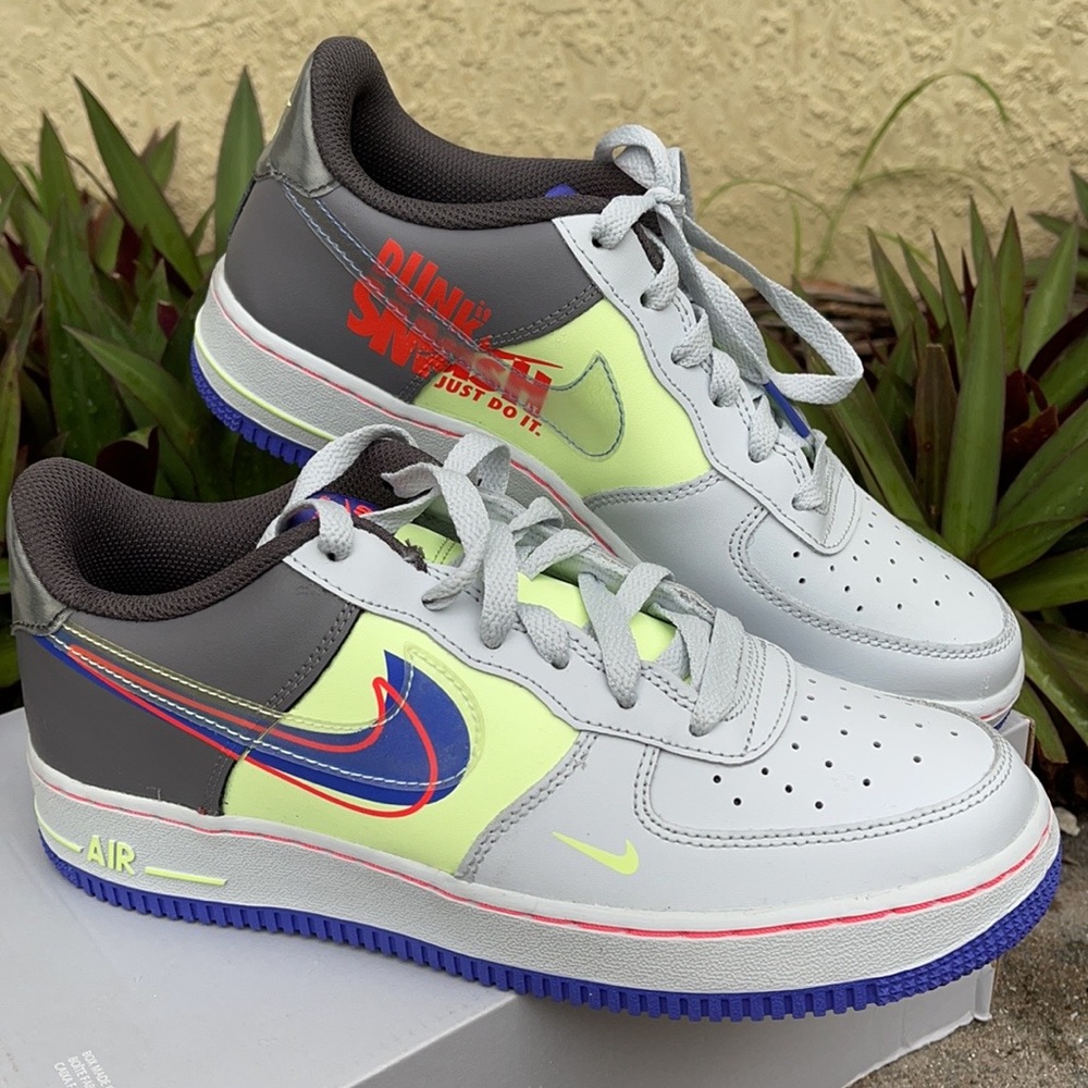 NIKE AIR FORCE 1 LV8 WMNS - Picture 8 of 16